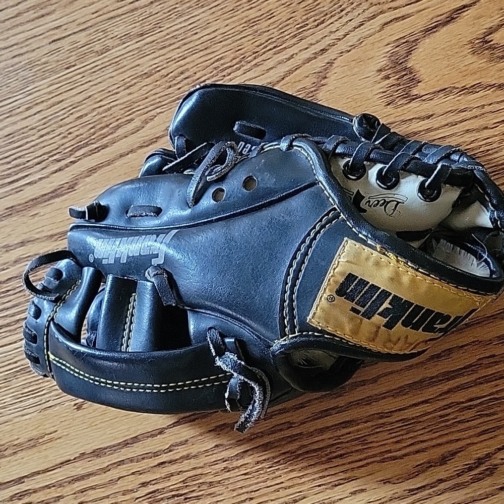 Kids Leather Baseball Glove